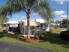 Photo 2 of 23 of home located at 30 Lily Dr Lake Placid, FL 33852