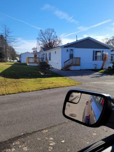 Mobile Home at 8000 Warren Woods Rd 29 Three Oaks, MI 49128