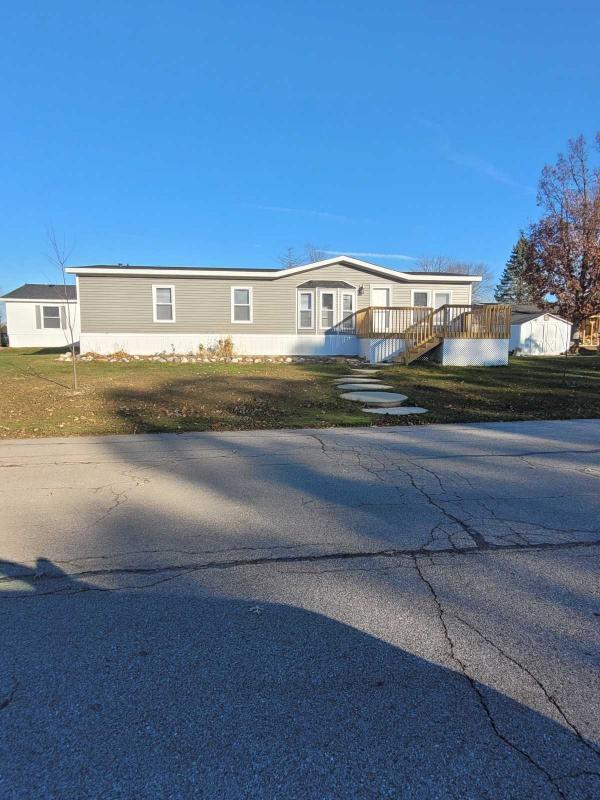 Holly Park Mobile Home For Sale 8000 Warren Woods Rd 30 Three Oaks, MI