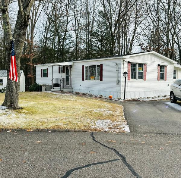 1980 HOLIDAY Mobile Home For Sale 9 Brookmoor Road Dover, NH