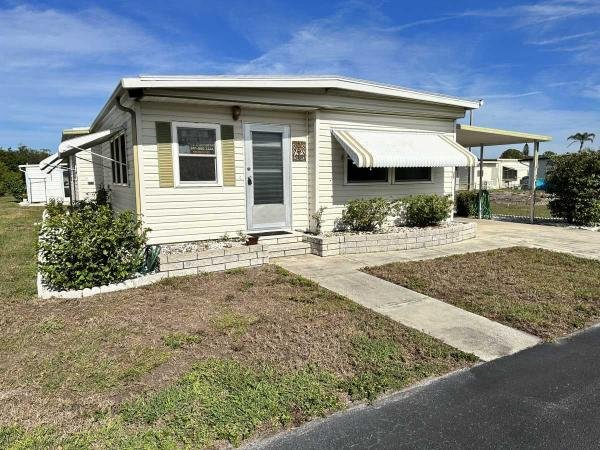 Photo 1 of 2 of home located at 603 63rd Avenue West, Lot J9 Bradenton, FL 34207