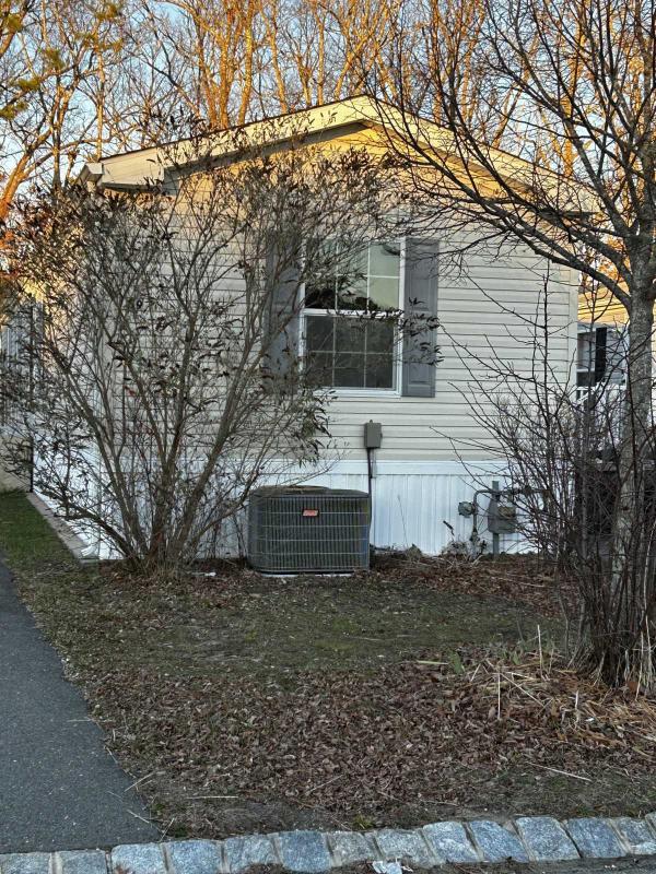 2008 Commodore Mobile Home For Sale 59 Hudson Street Manahawkin, NJ