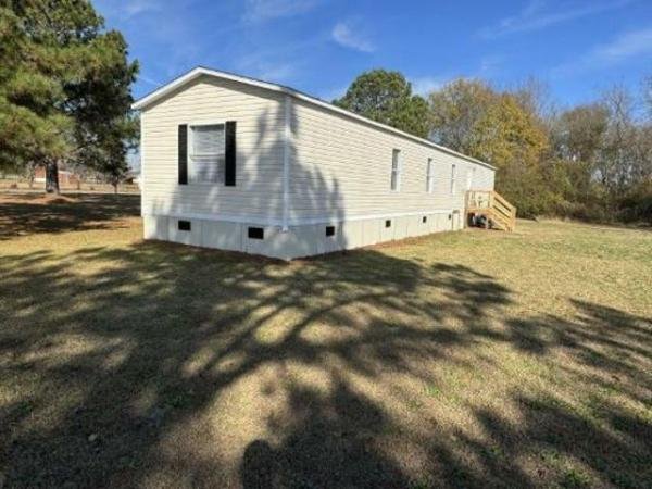 Photo 1 of 2 of home located at 1232 Charles Leondas Rd Bennettsville, SC 29512