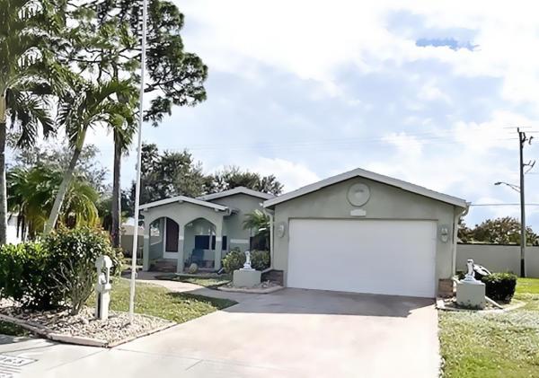 Photo 1 of 2 of home located at 1065 La Paloma Blvd North Fort Myers, FL 33903