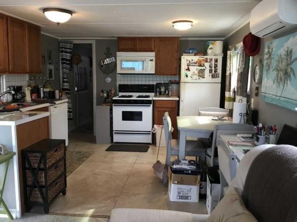 1965 HOLL HS Mobile Home