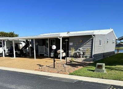 Mobile Home at 323 Sunshine Ave North Fort Myers, FL 33903