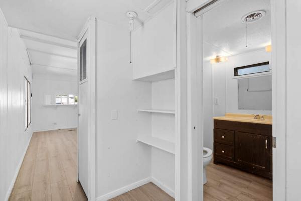 1969 Broadmore Manufactured Home