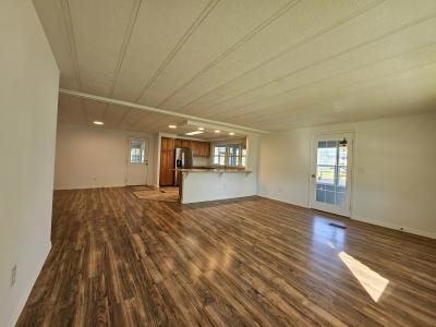 Photo 5 of 11 of home located at 6043 Unity Pass Groveland, FL 34736