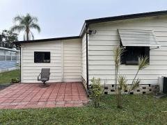 Photo 2 of 20 of home located at 5700 Bayshore Road, Lot 702 Palmetto, FL 34221