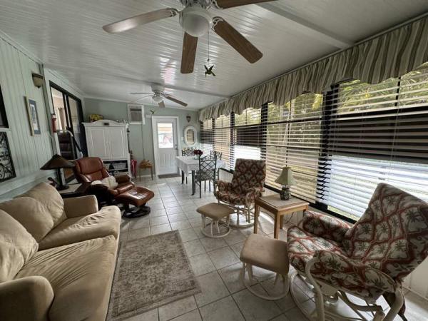 1988 Park Manufactured Home