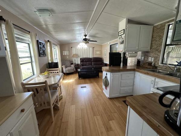 1988 Park Manufactured Home