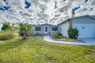 Mobile Home at 10561 Lake Loop Rd. North Fort Myers, FL 33903