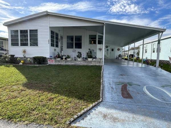 Photo 1 of 2 of home located at 4853 Flamingo Dr Zephyrhills, FL 33541