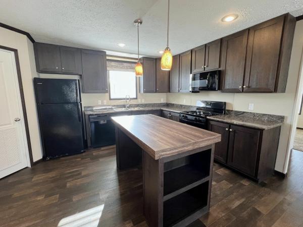 2018 Clayton Homes Inc Mobile Home For Sale