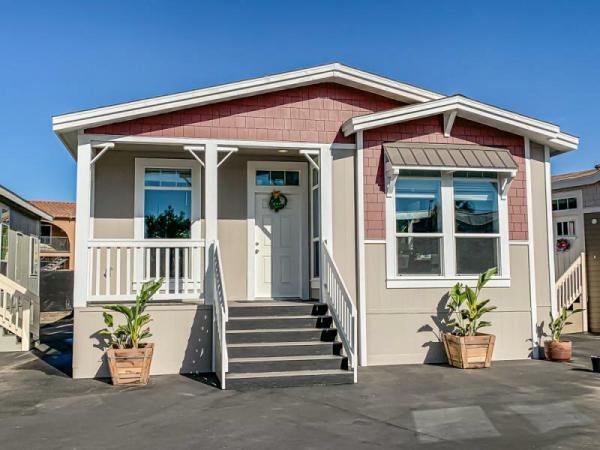 2019 Golden West FF561F Manufactured Home