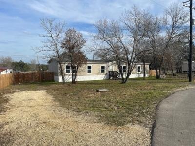 Mobile Home at 125 Acorn Hollow Poteet, TX 78065