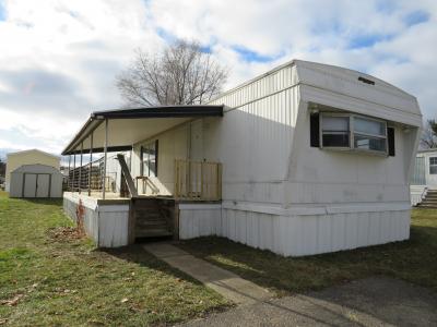 Mobile Home at 1083 Oakbrook East Jackson, MI 49201