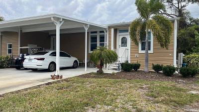 Mobile Home at 1102 W Lakeview Dr Sebastian, FL 32958