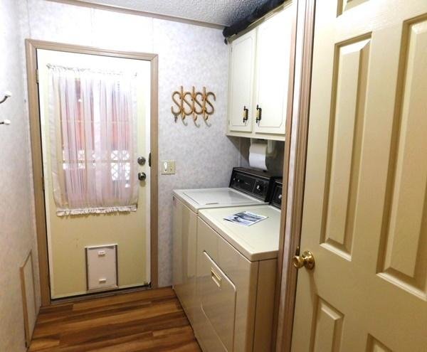 1990 Jacobsen Manufactured Home