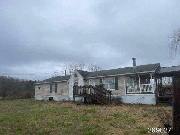 Photo 1 of 2 of home located at 3771 Buffalo Rd Summertown, TN 38483