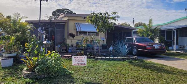 Photo 1 of 2 of home located at 5151 4th S. N Saint Petersburg, FL 33703