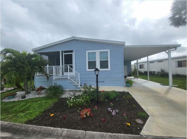 Photo 1 of 2 of home located at 8775 20th Street Lot 603 Vero Beach, FL 32966
