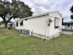 Photo 4 of 20 of home located at 32 Scarlet Way Eustis, FL 32726