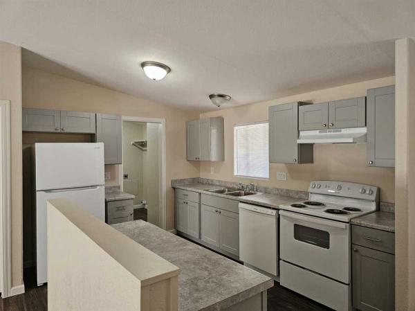 2015 Champion Homes Mobile Home For Rent