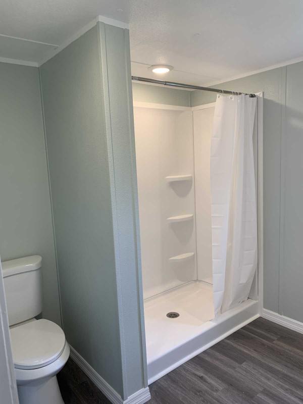 Senior Retirement Living 1985 SAND Mobile Home For Sale in Lakeland, FL