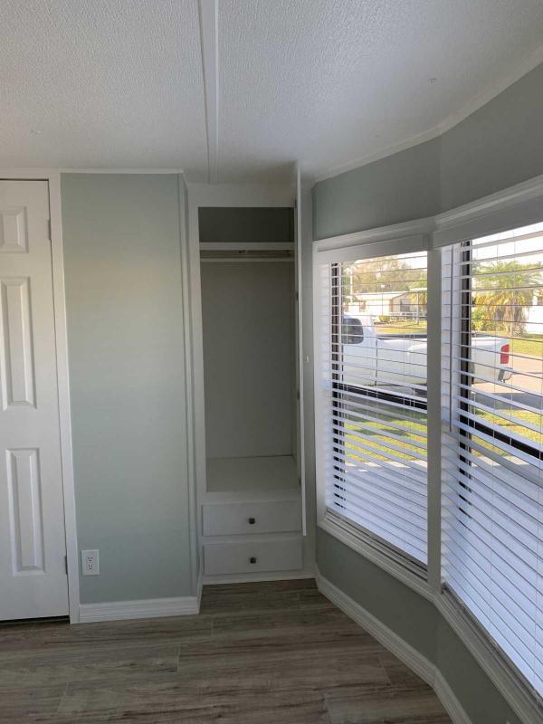 Senior Retirement Living 1985 SAND Mobile Home For Sale in Lakeland, FL