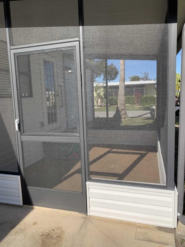 Senior Retirement Living 1985 SAND Mobile Home For Sale in Lakeland, FL