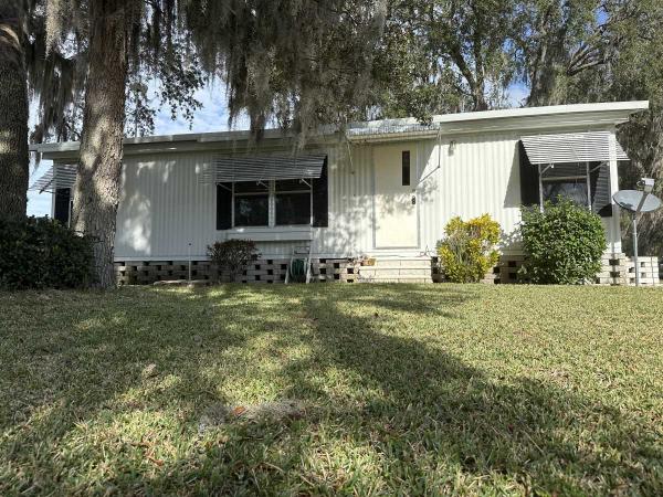 Photo 1 of 2 of home located at 450 Carnation Drive Fruitland Park, FL 34731