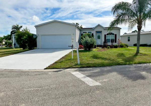 Photo 1 of 2 of home located at 2926 Tara Lakes Cir. #631 North Fort Myers, FL 33903