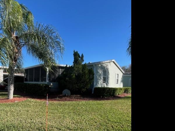 Photo 1 of 2 of home located at 628 Tulip Circle W Auburndale, FL 33823