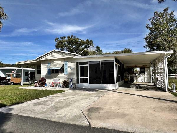 Photo 1 of 2 of home located at 85 Rose Drive Fruitland Park, FL 34731