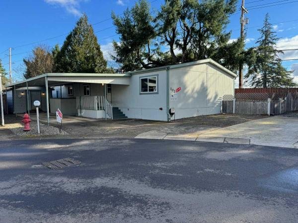 1988 Silvercrest Manufactured Home