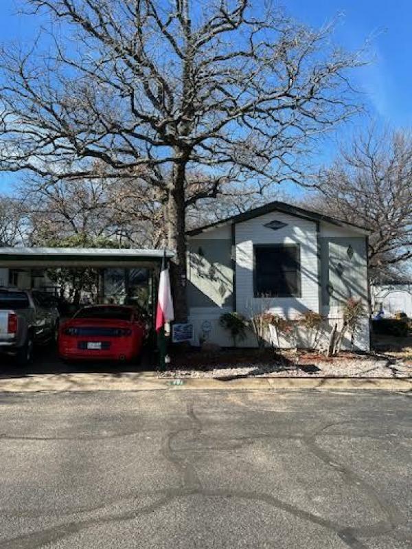 1992 Elliott Homes Mobile Home For Sale 3939 Teasley Ln., 401 Denton, TX