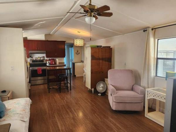1983 CLAR Manufactured Home