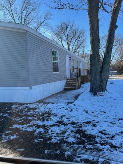 Mobile Home at 1085 Spring Bay Road, Lot 11 East Peoria, IL 61611