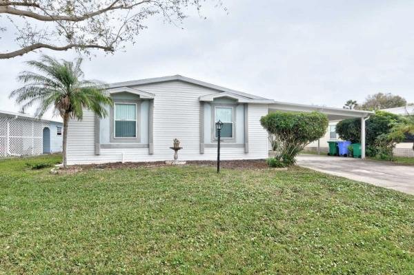 Photo 1 of 2 of home located at 2405 Kelly Dr Sebastian, FL 32958