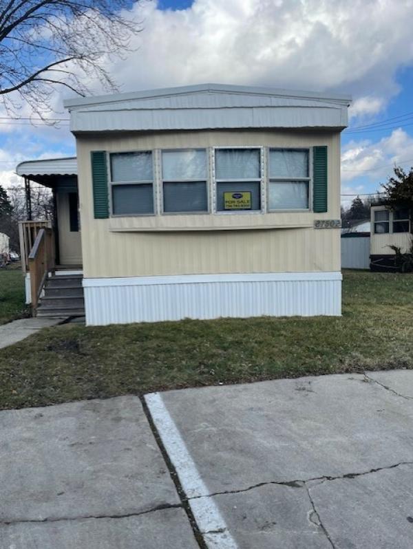 1974 Park Estate Mobile Home For Sale