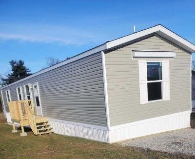Mobile Home at 1496 W. 4th St Mansfield, OH 44906