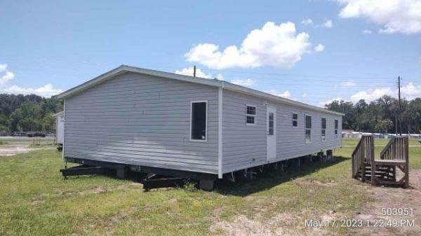 Photo 1 of 2 of home located at Mobile Home Headquarters Llc 4835 South Pine Ave. Ocala, FL 34480
