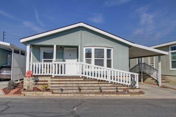 2005 Champion Home Builders Mobile Home For Sale