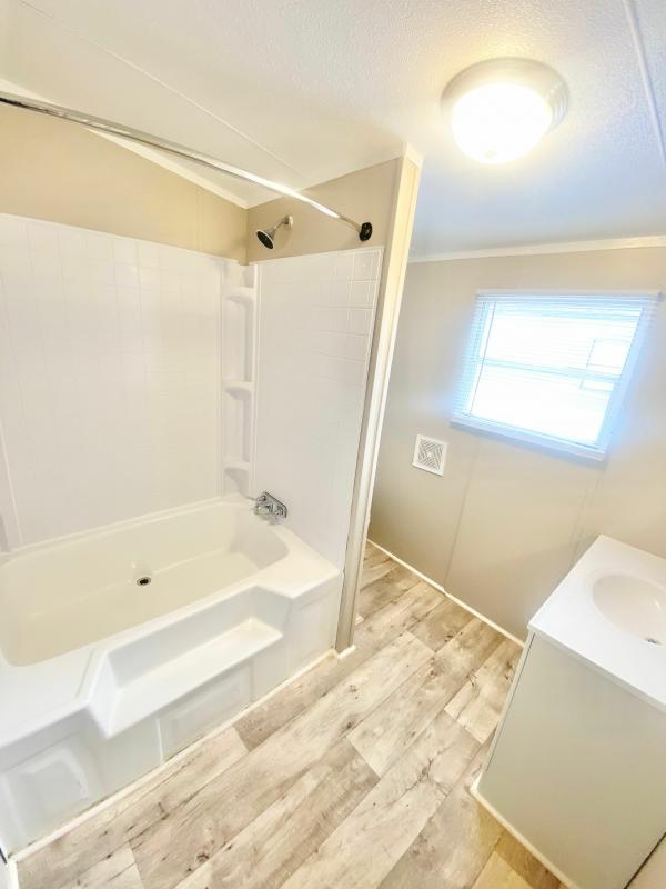 1996 Clayton Homes Inc Mobile Home For Sale or Rent 211 Apollo Drive