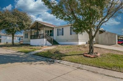 Mobile Home at 11100 Falling Leaf Ln Euless, TX 76040