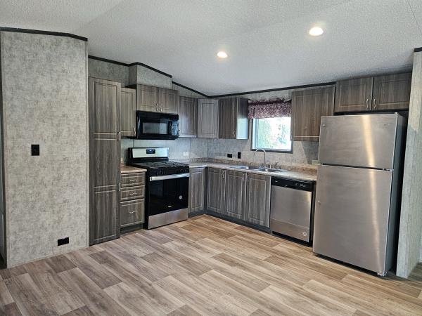 2023 Legacy 1664-32C Manufactured Home