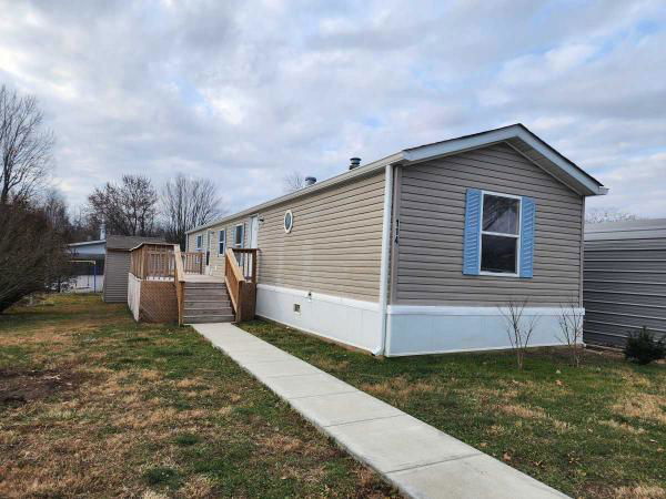 2002 KNT Mobile Home For Sale