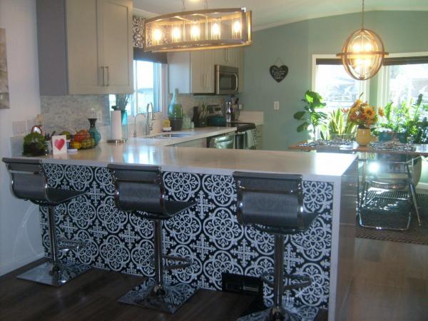 INTERNATIONAL Mobile Home For Sale