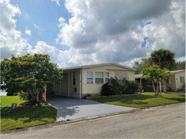 Photo 1 of 2 of home located at 7300 20th St #525 Vero Beach, FL 32966